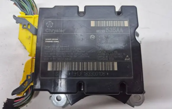 Chrysler Town u0026 Country V Airbag control unit/module 68233535AA