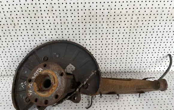 Audi Q7 4L Front wheel hub spindle knuckle GJ540015