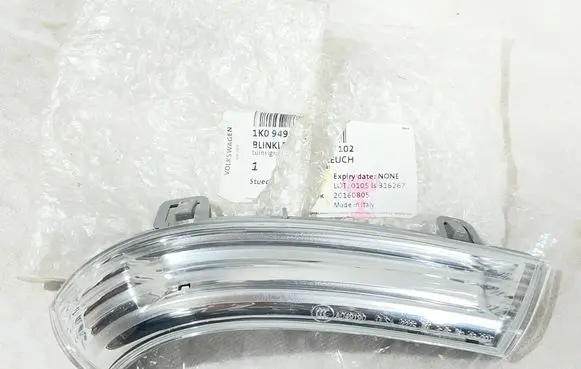 Volkswagen PASSAT B6 Mirror indicator light 1K0949102BLCP 1K0949102