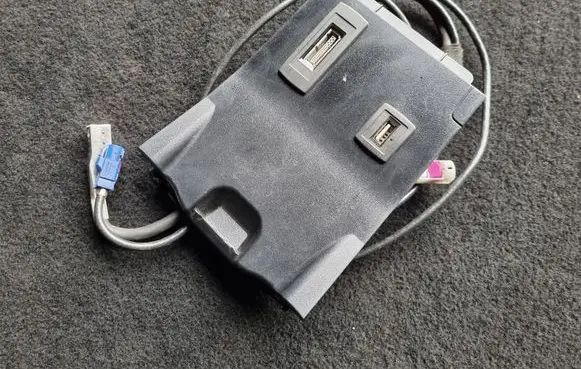 Mercedes-Benz A W176 USB socket connector A2468230411