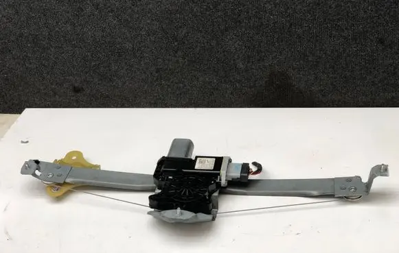 Renault Captur Front door electric window regulator 807001363R 121322 21122016