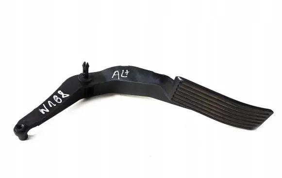 Mercedes-Benz A W168 Accelerator throttle pedal A1683011020