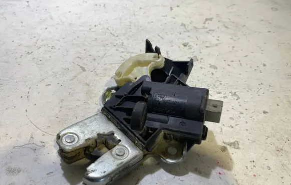 Audi A6 S6 C6 4F Tailgate/trunk/boot lock/catch/latch 4F5827505D