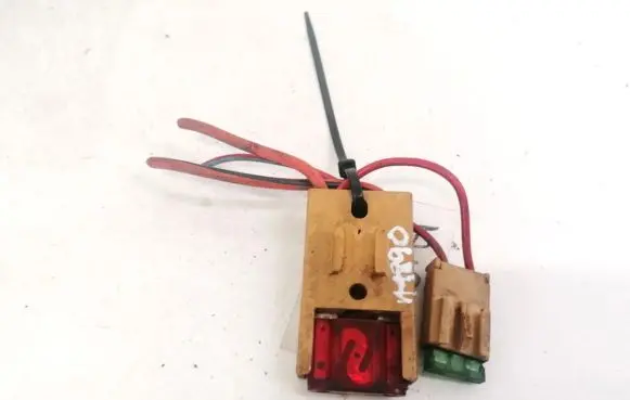 Audi A6 S6 C4 4A Fuse 8A0937530