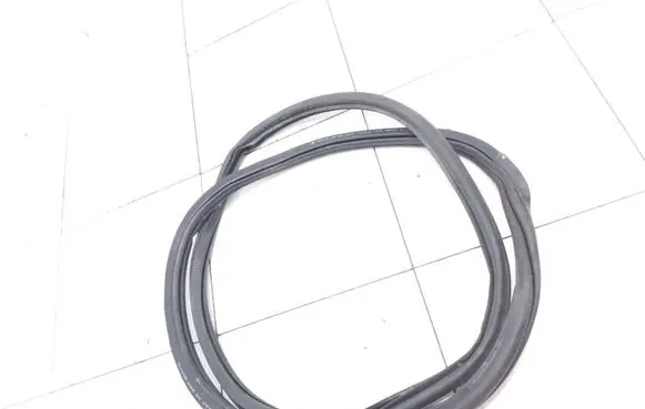 Skoda Rapid (NH) Front door rubber seal 5JA867366D