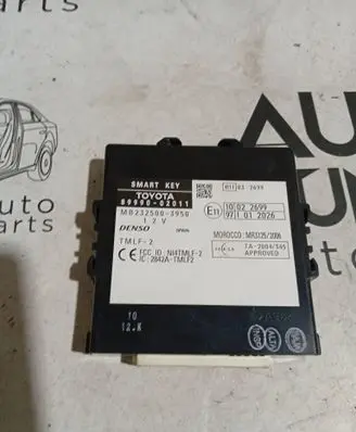 Toyota Auris 150 Door central lock control unit/module 2842ATMLF2 8999002011 MB2325003950