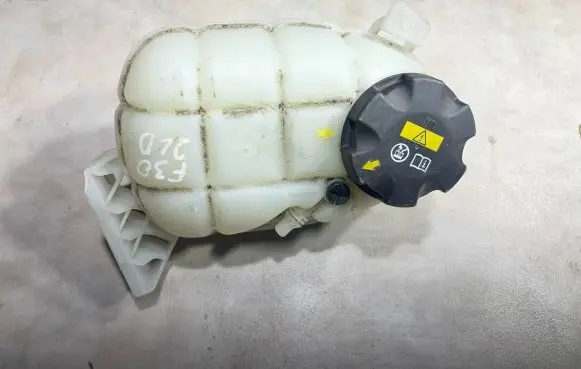 BMW 4 F36 Gran coupe Coolant expansion tank/reservoir 7642160 24216001