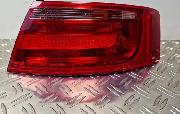 Audi A5 8T 8F Rear/tail lights 8T0945096