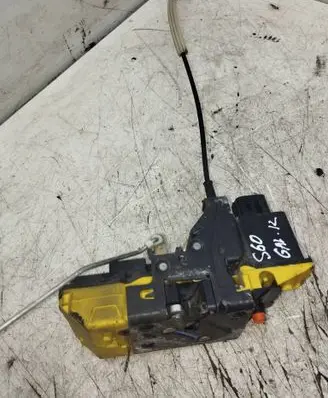 Volvo S60 Rear door lock 8650554