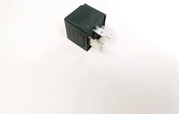 Seat Ibiza III (6L) Other relay 7M0951253A 95VW10K705CA
