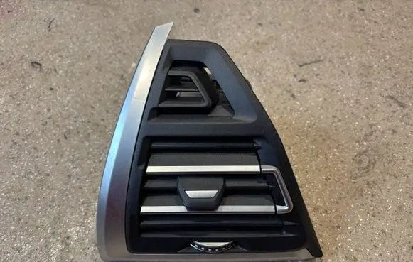 BMW X3 G01 Dashboard side air vent grill/cover trim 5A3BB10