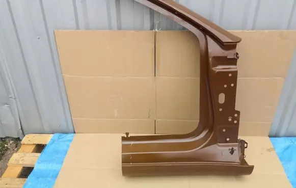 Tesla Model 3 (B) Pillar trim (exterior) 
