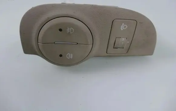 Hyundai Accent Light switch 201003449
