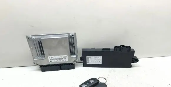 BMW 1 E82 E88 Engine ECU kit and lock set 8518167 0281018570 9287535