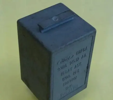 Ford Mondeo MK I Other relay 93BG14512AA C8F6A