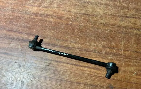 Toyota Avensis Verso Front anti-roll bar/stabilizer link 