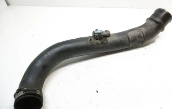 Volvo S40, V40 Air intake hose/pipe 30620813