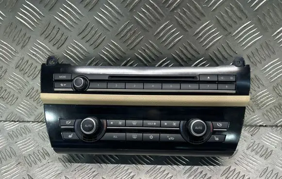 BMW 5 F10 F11 Climate control unit 9285330