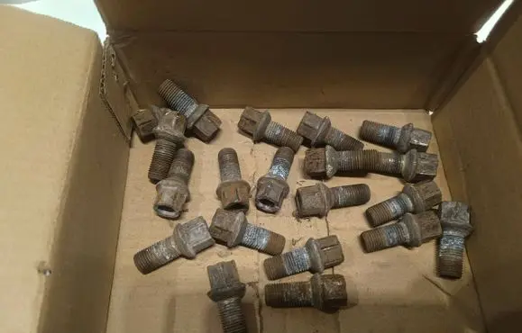 Skoda Fabia Mk1 (6Y) Nuts/bolts 