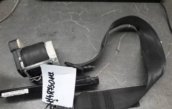 Jaguar X-Type Seat belt trim 