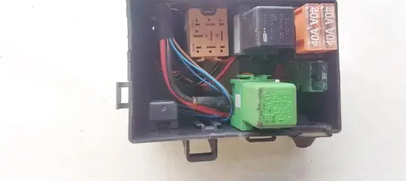 Opel Zafira A Fuse box set 90560119