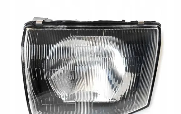 Mitsubishi Pajero Headlight/headlamp