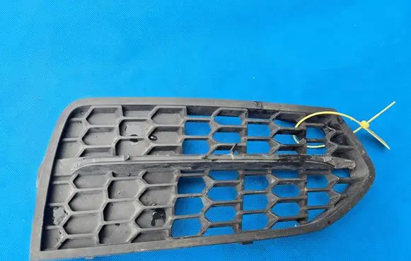 BMW 2 F22 F23 Front bumper lower grill 8056856