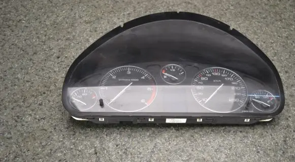 Peugeot 407 Speedometer (instrument cluster) 9646283280 221008045104 11008022108