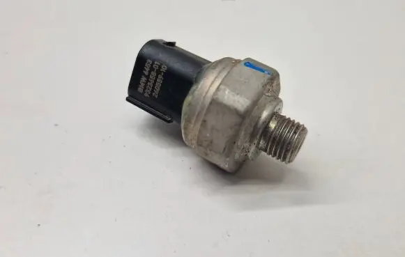 BMW X3 G01 Air conditioning (A/C) pressure sensor 9323658
