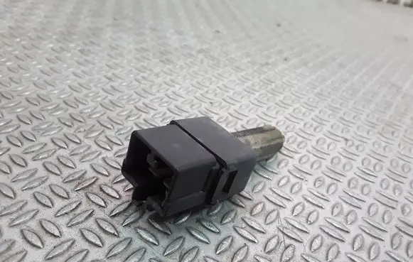 Mitsubishi Pajero Brake pedal sensor switch