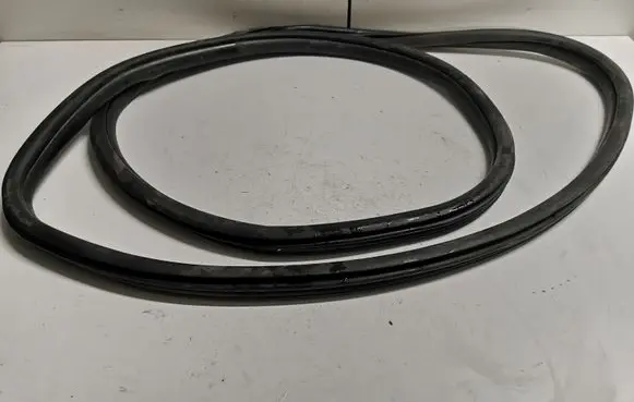 BMW 3 F30 F35 F31 Rubber seal rear door 7318511