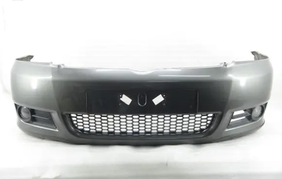 Toyota Corolla Verso E121 Front bumper 