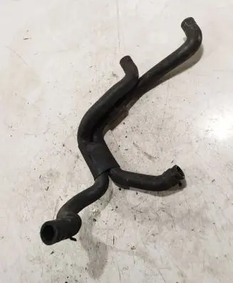 Volkswagen PASSAT B6 Engine coolant pipe/hose