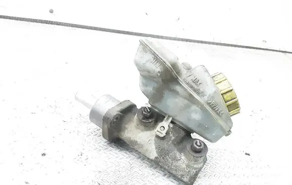 Volkswagen Transporter - Caravelle T4 Master brake cylinder