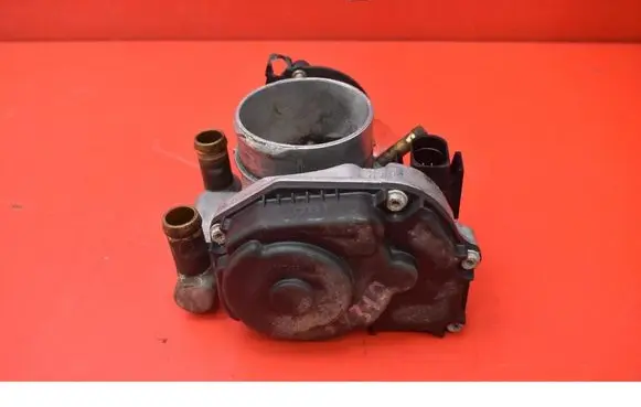 Audi A4 S4 B5 8D Throttle body valve 058133063