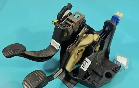 Alfa Romeo Giulietta Pedal assembly 3801980029 IMPRK1570216