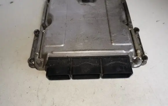 Renault Scenic I Engine control unit/module 0281001934 8200039569 8200393505
