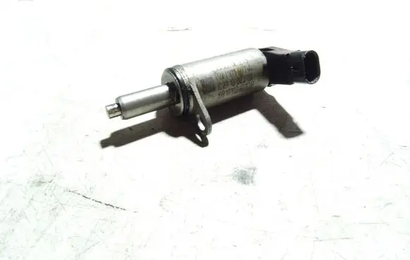 Audi A4 S4 B8 8K Camshaft position sensor 06H103697A