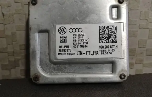Volkswagen PASSAT B8 Headlight ballast module Xenon 4G0907697H