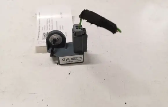 Citroen C5 Airbag deployment crash/impact sensor 9660923480 611155600A 0588E43D