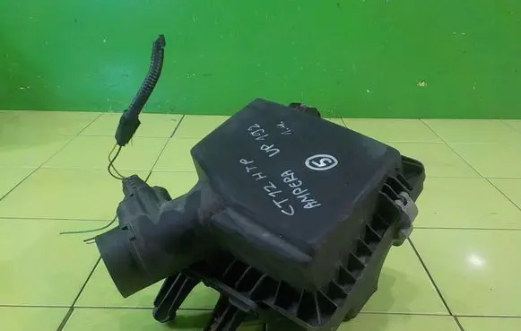 Opel Ampera Air filter box UP192