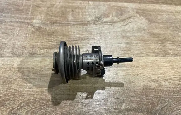 Land Rover Discovery Sport AdBlue injector FX23189E3AA