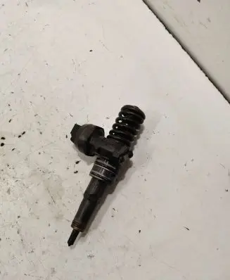 Skoda Octavia Mk2 (1Z) Fuel injector 038130073ag 0414720215