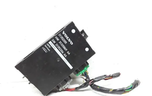 Volvo V70 Tailgate/trunk control unit/module 31352205 31335869 31352204