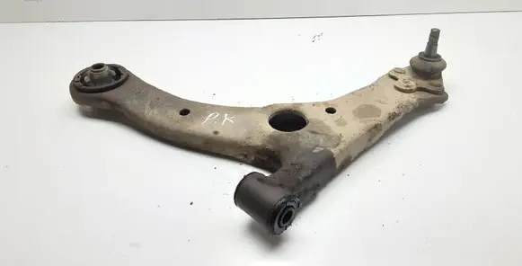 Toyota Corolla Verso E121 Front lower control arm/wishbone