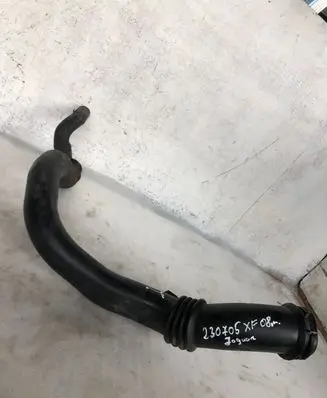 Jaguar XF X250 Intercooler hose/pipe 4r839689ae