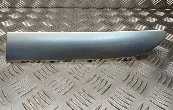 Dashboard glove box trim