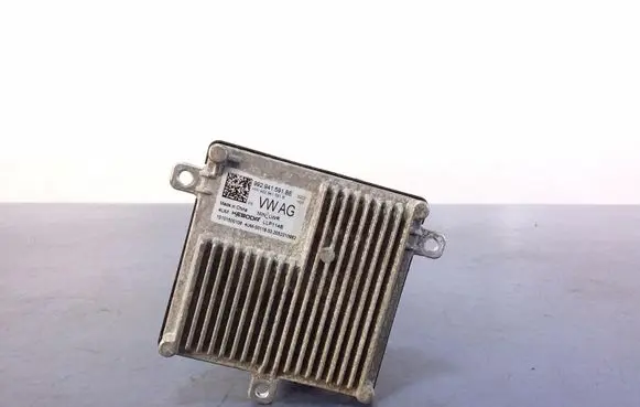 Volkswagen Golf Sportsvan Voltage converter/converter module 10101500106