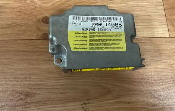 Mercedes-Benz B W245 Airbag control unit/module A1698204085 J4085