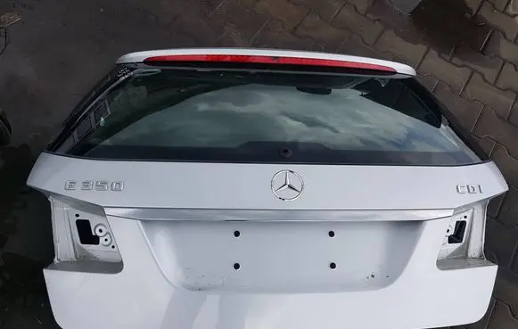 Mercedes-Benz E W212 Tailgate/trunk/boot lid 